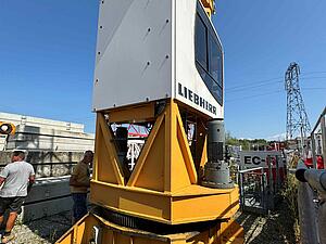 Liebherr Kran-Obendreher 200 EC-H 10 Litr.